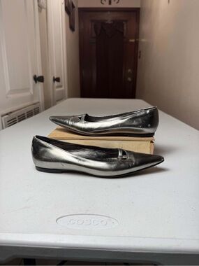 Manolo Blahnik Leather flats silver Pumps Shoes Sz 36.5 / US 6.5